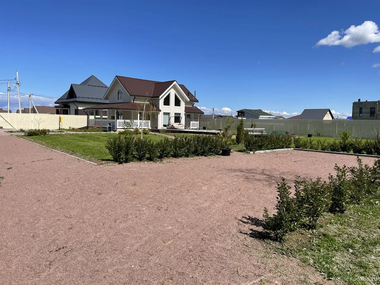 Стрижка газона на садовом участке | Регулярное обслуживание участка, стрижка газона в СПБ и ЛО по выгодной цене. Нами как всегда довольны) | ЛЕНПОКОС